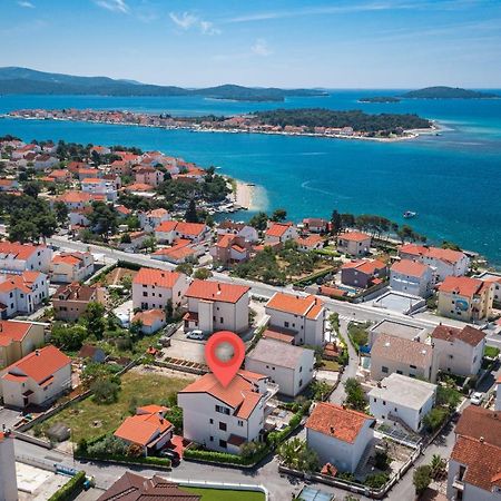 Apartments Maretic Brodarica Center 外观 照片