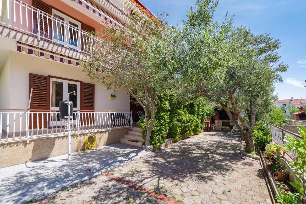Apartments Maretic Brodarica Center 外观 照片